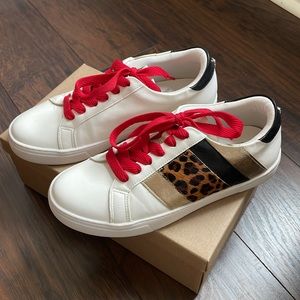 Steve Madden • White sneakers with gold, black, leopard details, Fone - size 9